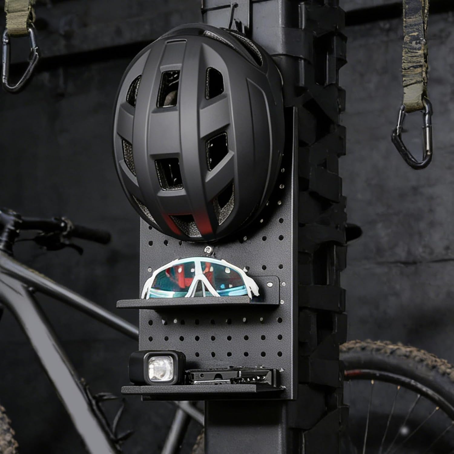  Support De Panneau Perforé En Aluminium, Support De Rangement Pour équipement De Vélo, Support De Casque De 45,7 X 30,5 Cm Avec Construction Solide, Organisateur En Avec Cadre Stable